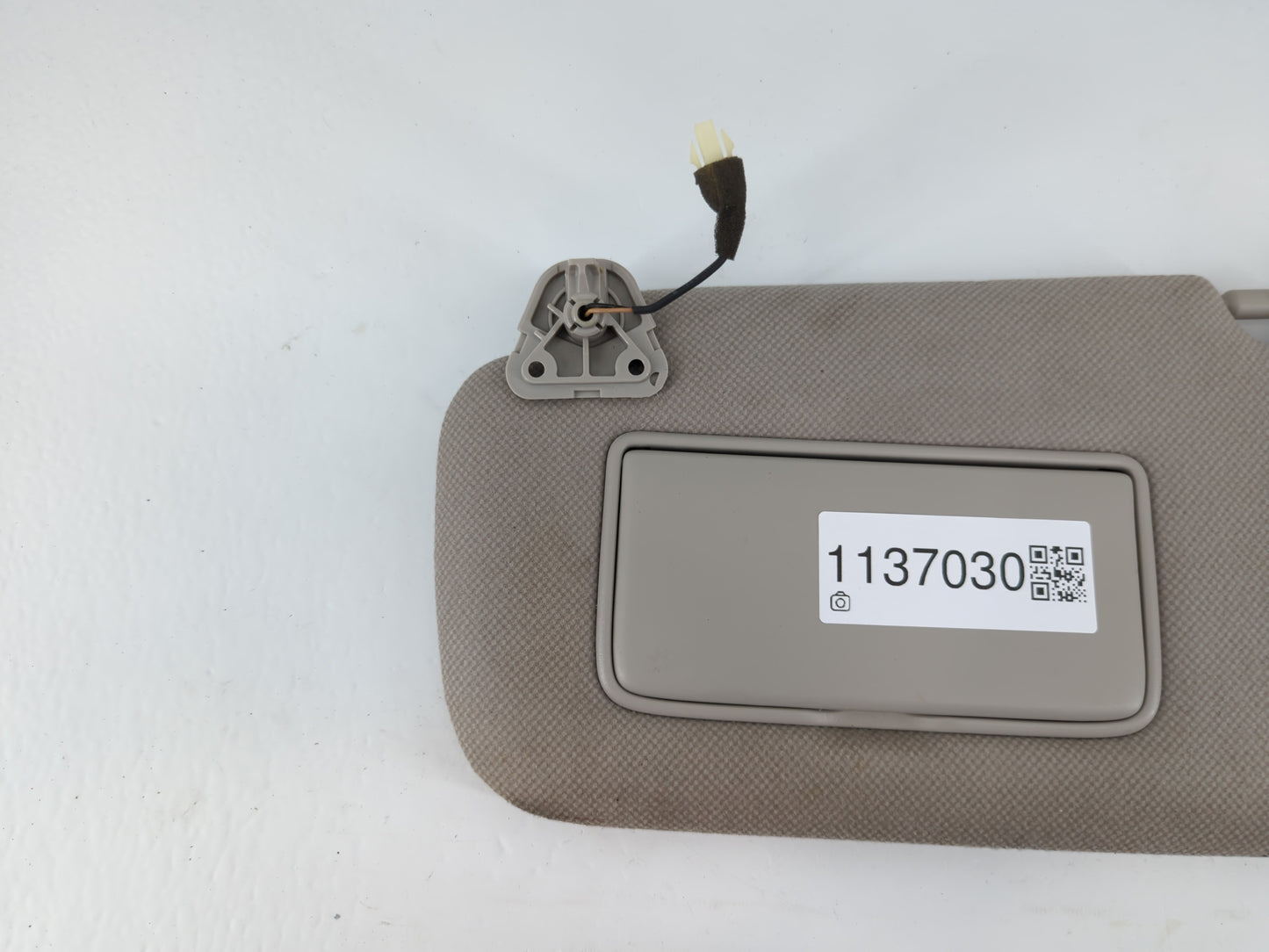2013-2019 Nissan Sentra Sun Visor Shade Replacement Driver Left Mirror Fits Fits 2013 2014 2015 2016 2017 2018 2019 OEM Used