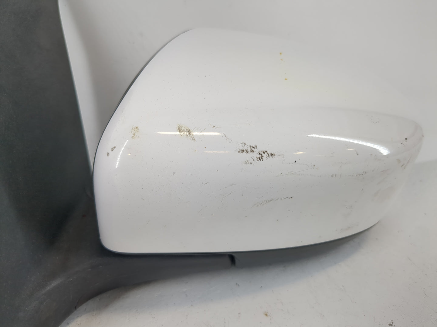 2016-2019 Nissan Sentra Driver Side View Mirror - Left Door Mirror OEM Used - Oemusedautoparts1.com