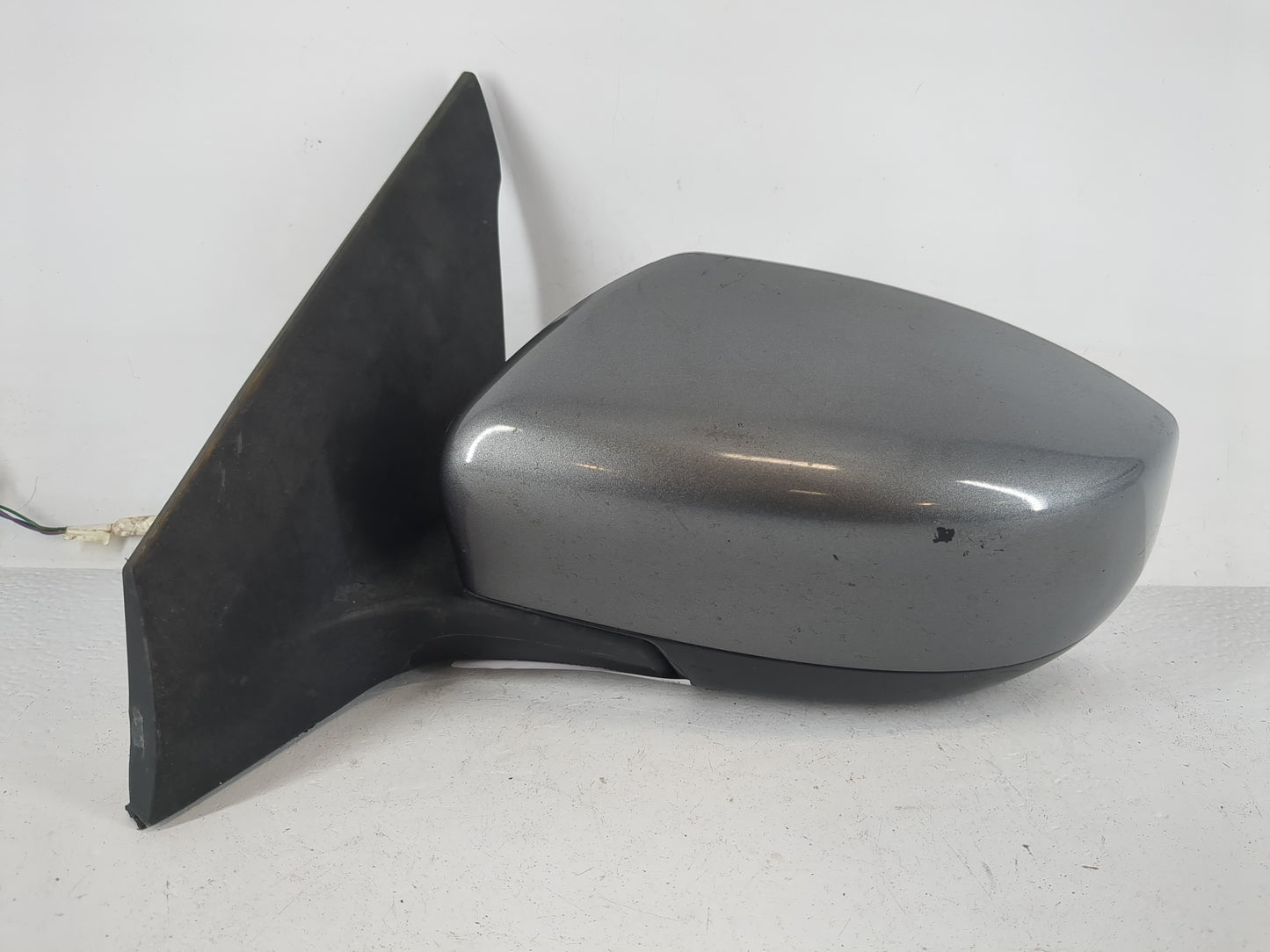 2016-2019 Nissan Sentra Driver Side View Mirror - Left Door Mirror OEM Used - Oemusedautoparts1.com