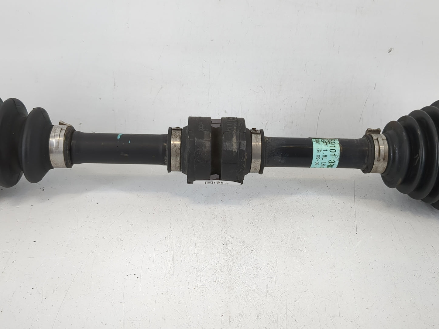 2013-2019 Nissan Sentra Axle Shaft Front Driver Cv C/v - Oemusedautoparts1.com