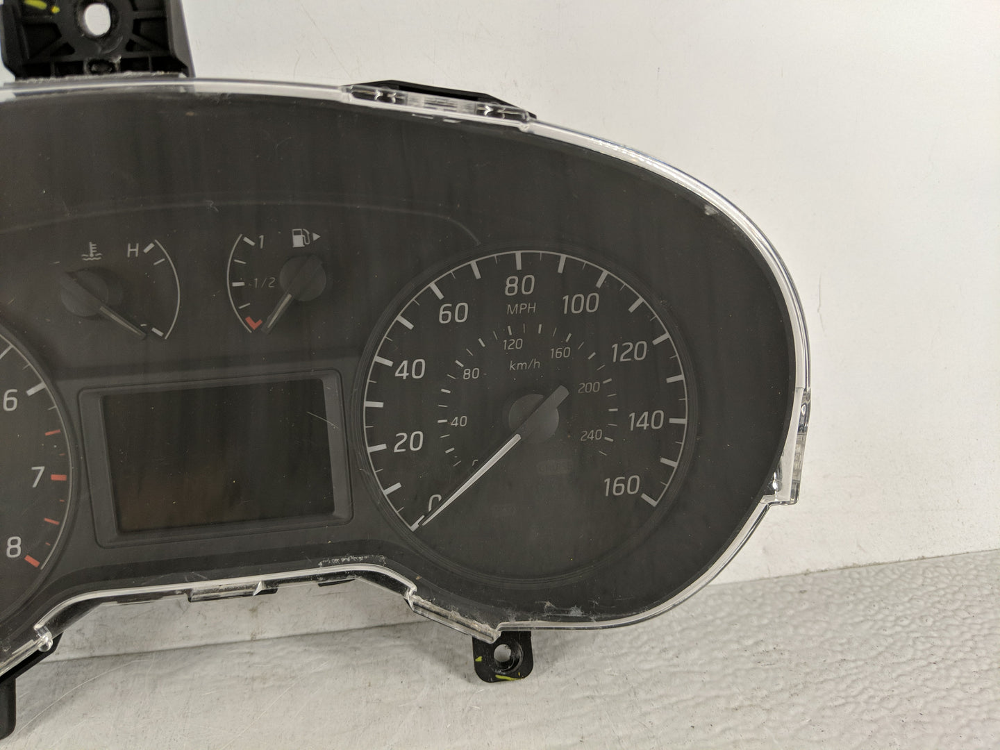 2016-2019 Nissan Sentra Instrument Cluster Speedometer Gauges P/N:248103YU0A Fits Fits 2016 2017 2018 2019 OEM Used Auto Par