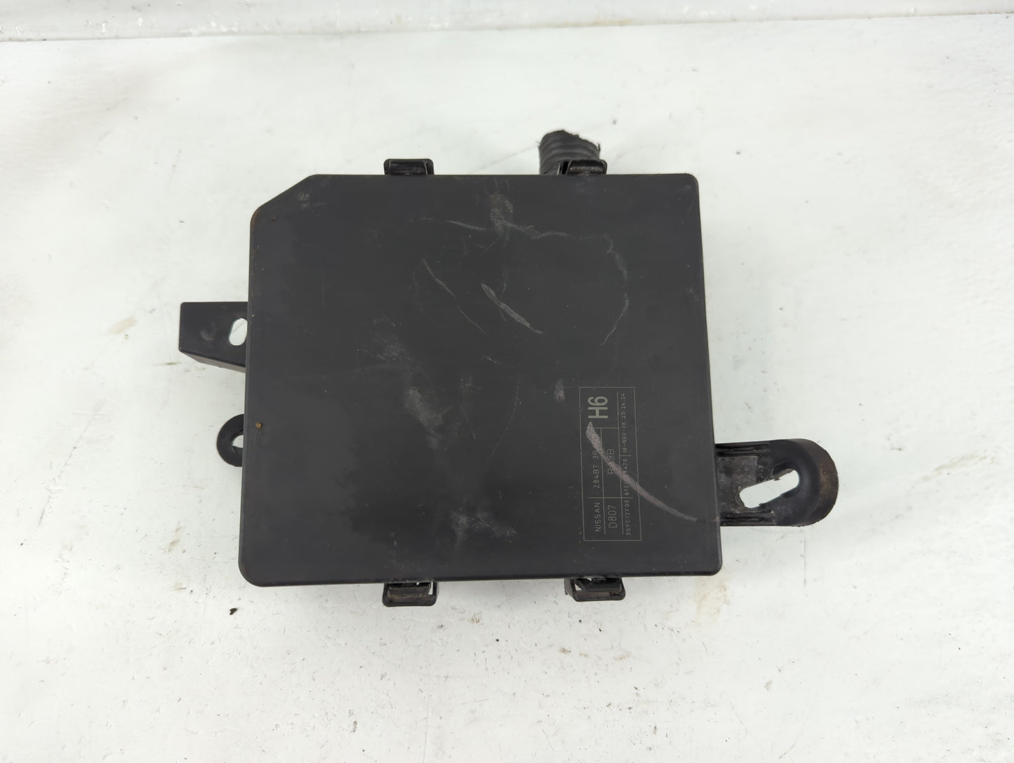 2013-2019 Nissan Sentra Fusebox Fuse Box Panel Relay Module P/N:6121023470 Fits Fits 2013 2014 2015 2016 2017 2018 2019 OEM 