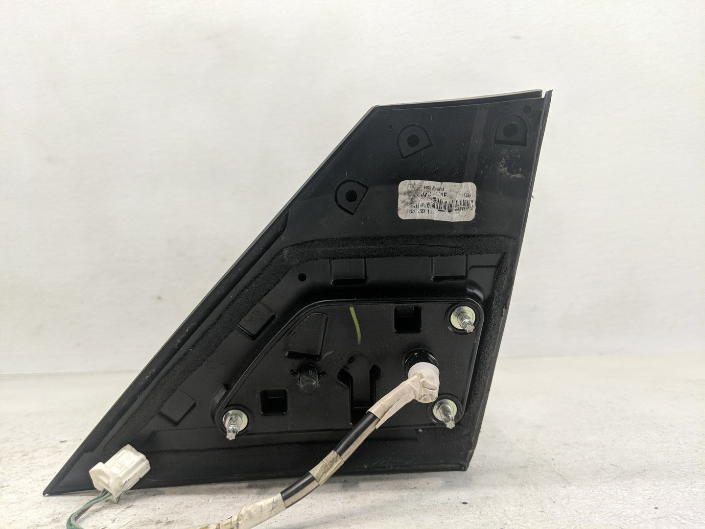 2016-2019 Nissan Sentra Driver Side View Mirror - Left Door Mirror OEM Used - Oemusedautoparts1.com