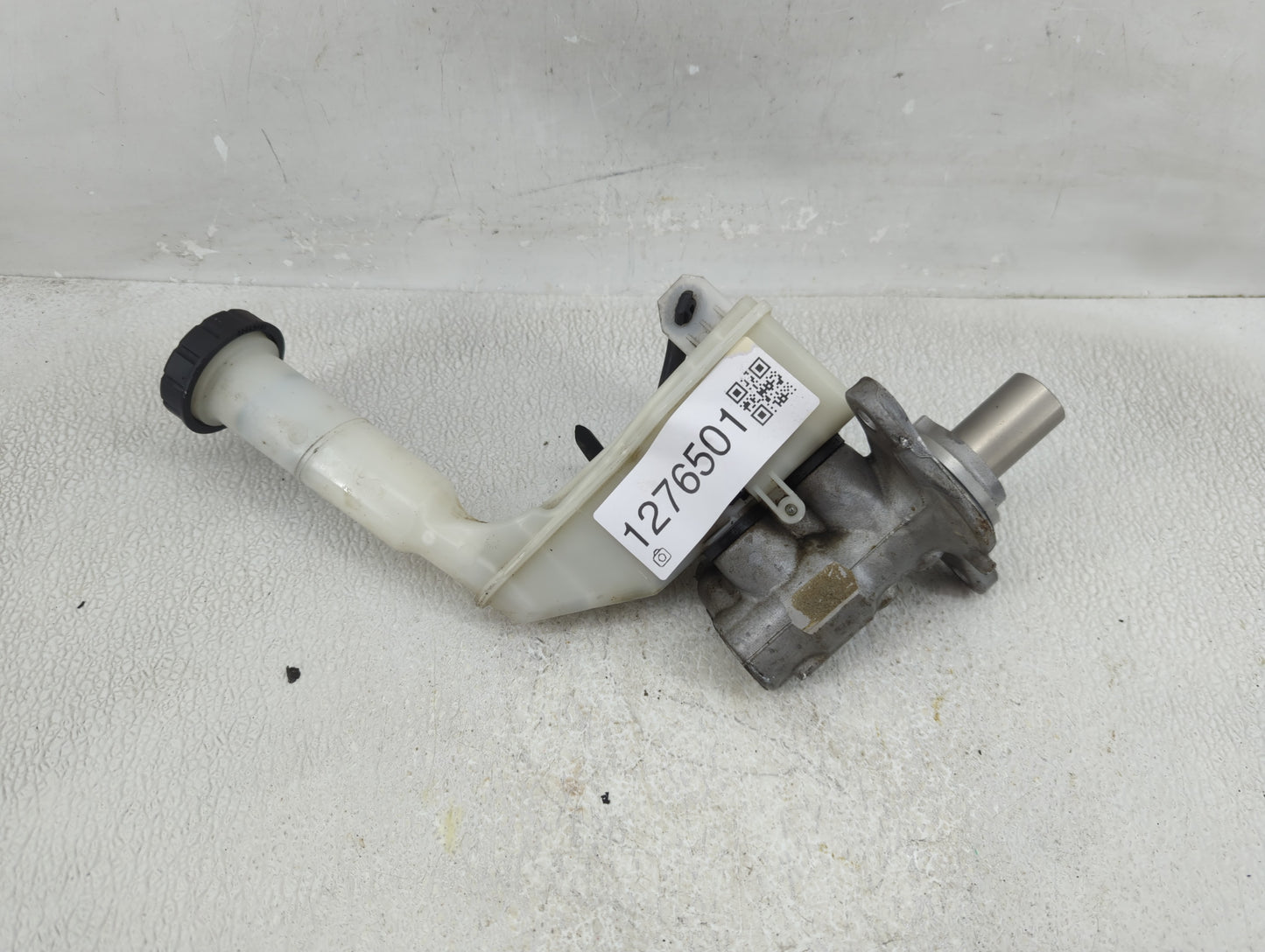 2013-2019 Nissan Sentra Brake Master Cylinder 1276501 - Oemusedautoparts1.com