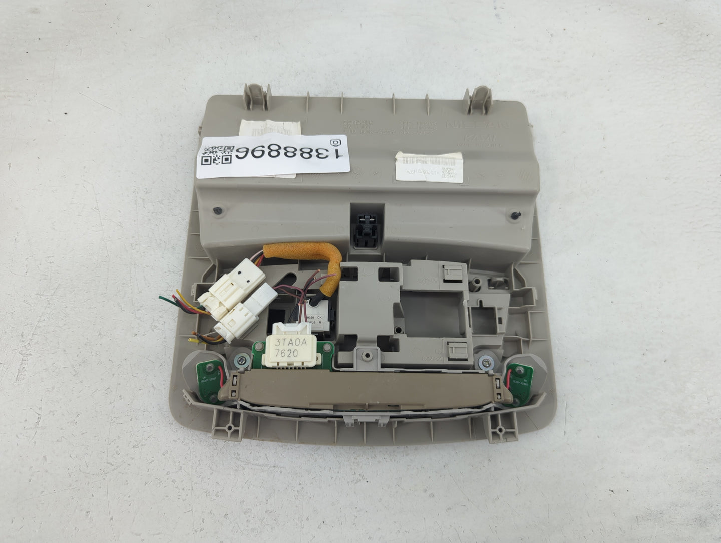 2017 Nissan Sentra Overhead Roof Console - Oemusedautoparts1.com