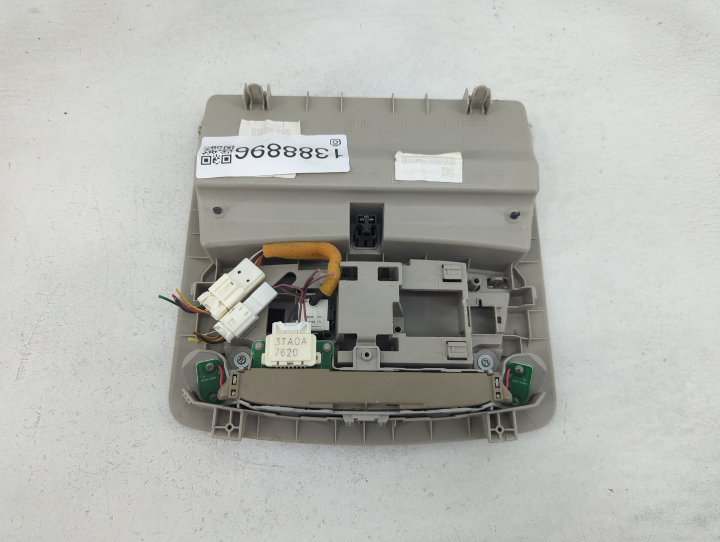 2017 Nissan Sentra Overhead Roof Console - Oemusedautoparts1.com