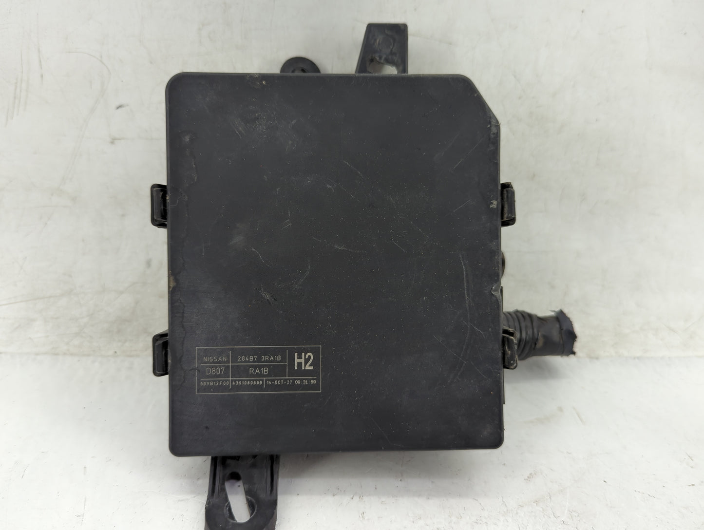 2013-2019 Nissan Sentra Fusebox Fuse Box Panel Relay Module P/N:3S0J00101 284B7 3RA3E Fits Fits 2013 2014 2015 2016 2017 201