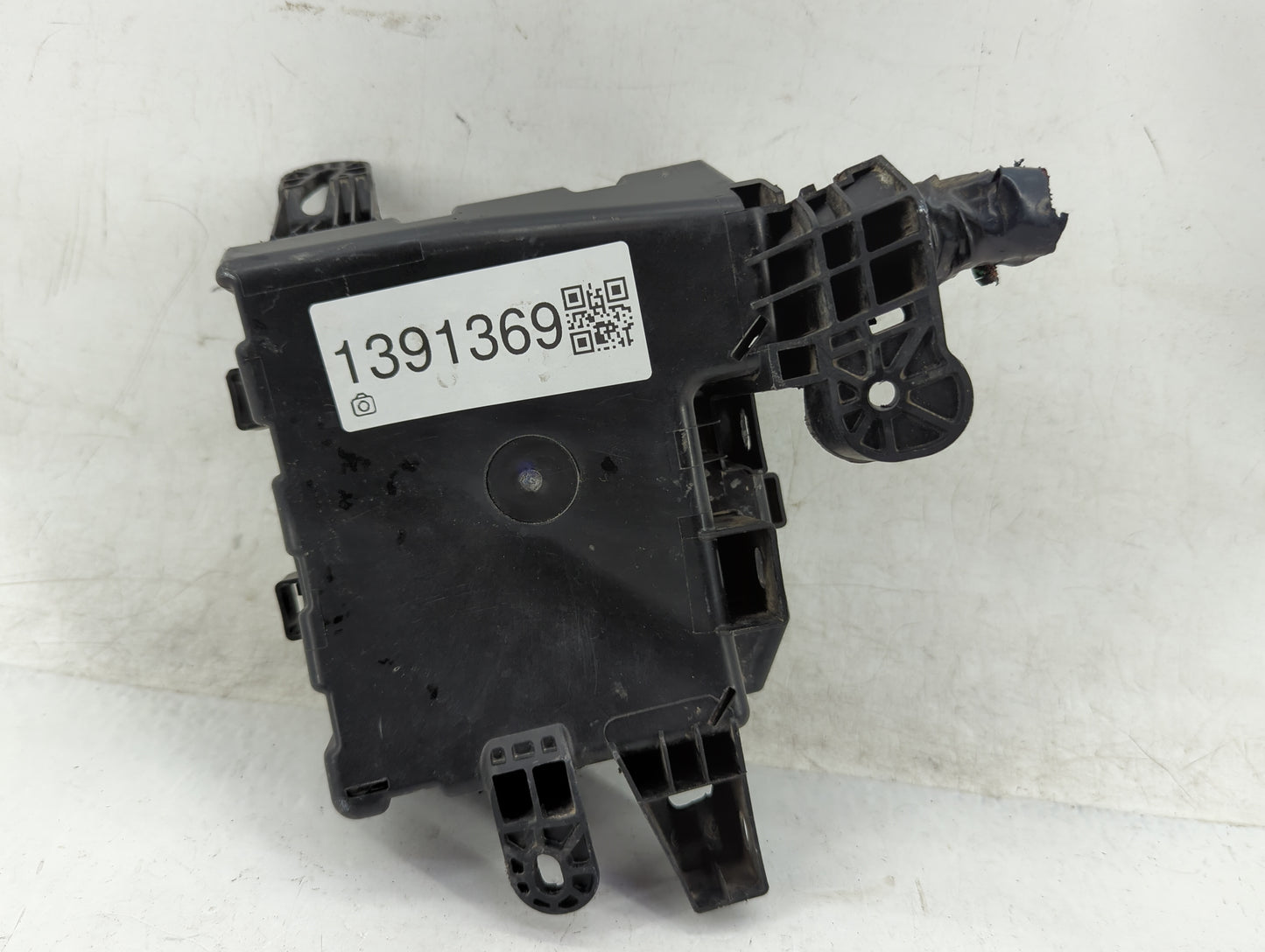 2013-2019 Nissan Sentra Fusebox Fuse Box Panel Relay Module P/N:3S0J00101 284B7 3RA3E Fits Fits 2013 2014 2015 2016 2017 201