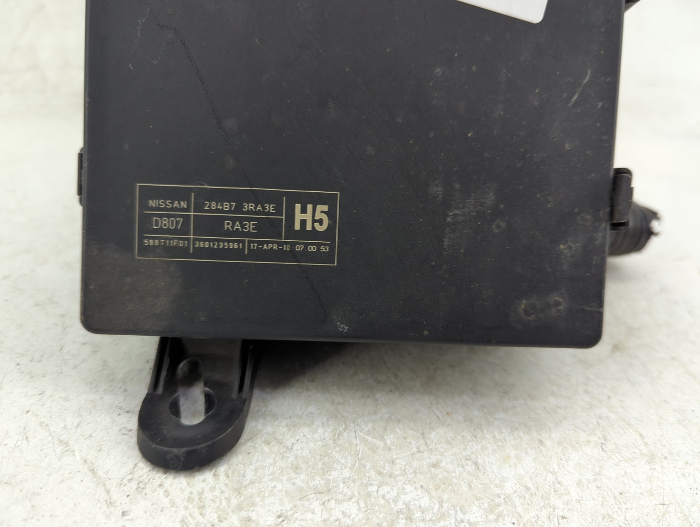 2013-2019 Nissan Sentra Fusebox Fuse Box Panel Relay Module P/N:284B7 3RA3E Fits Fits 2013 2014 2015 2016 2017 2018 2019 OEM