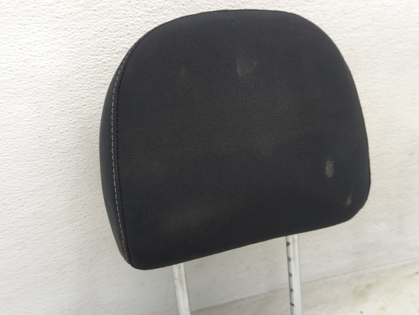 2016-2017 Nissan Sentra Headrest Head Rest Front Driver Passenger Seat - Oemusedautoparts1.com