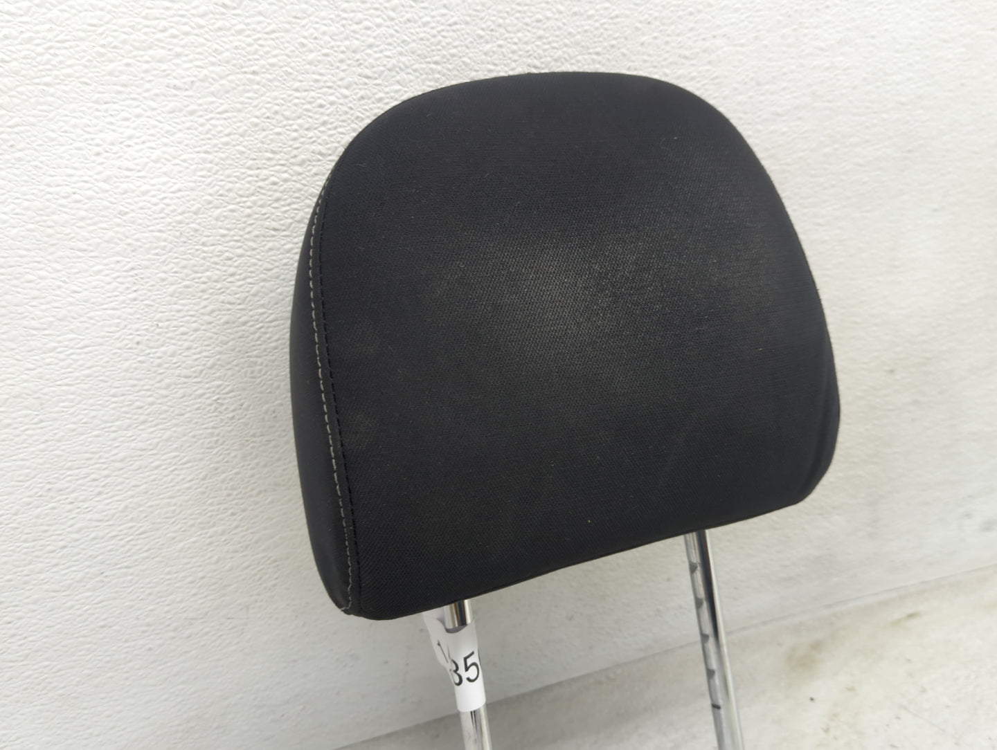 2016-2017 Nissan Sentra Headrest Head Rest Front Driver Passenger Seat Fits Fits 2016 2017 OEM Used Auto Parts - Oemusedauto