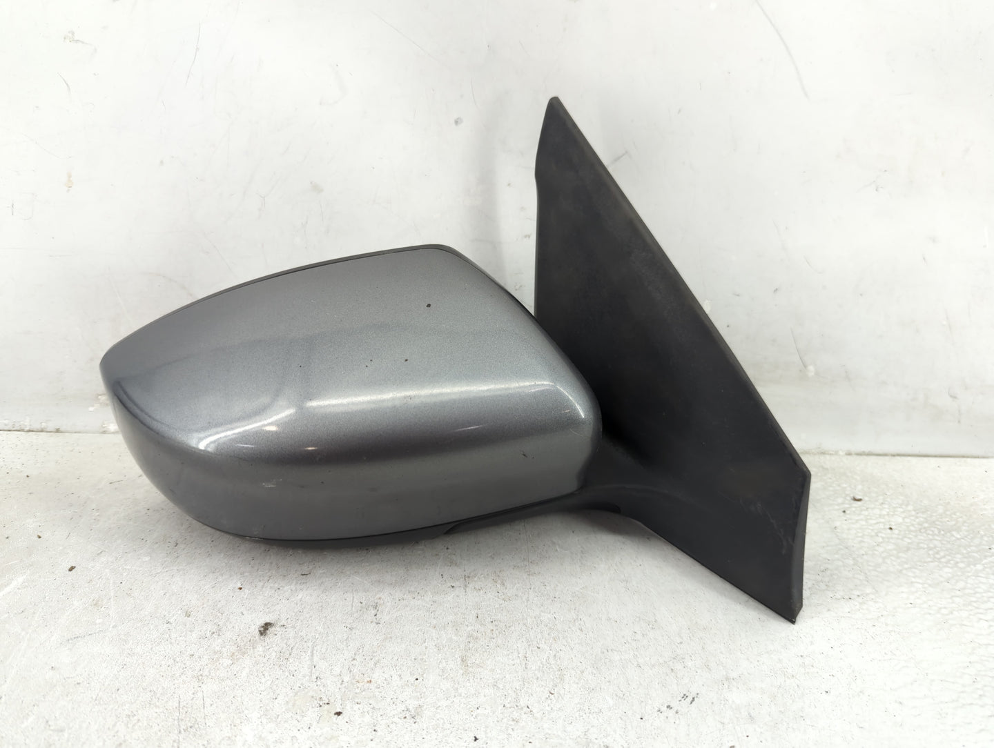 2016-2019 Nissan Sentra Passenger Side View Mirror - Right Door Mirror OEM Used - Oemusedautoparts1.com