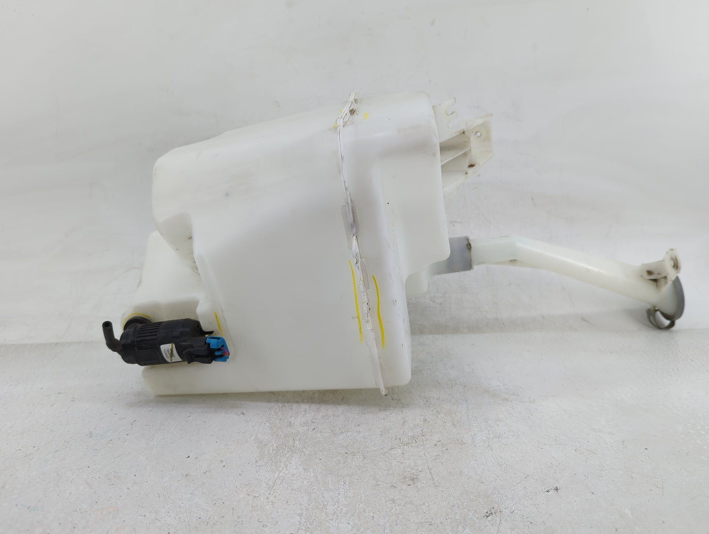 2016-2019 Nissan Sentra Windshield Washer Fluid Reservoir Bottle Oem - Oemusedautoparts1.com
