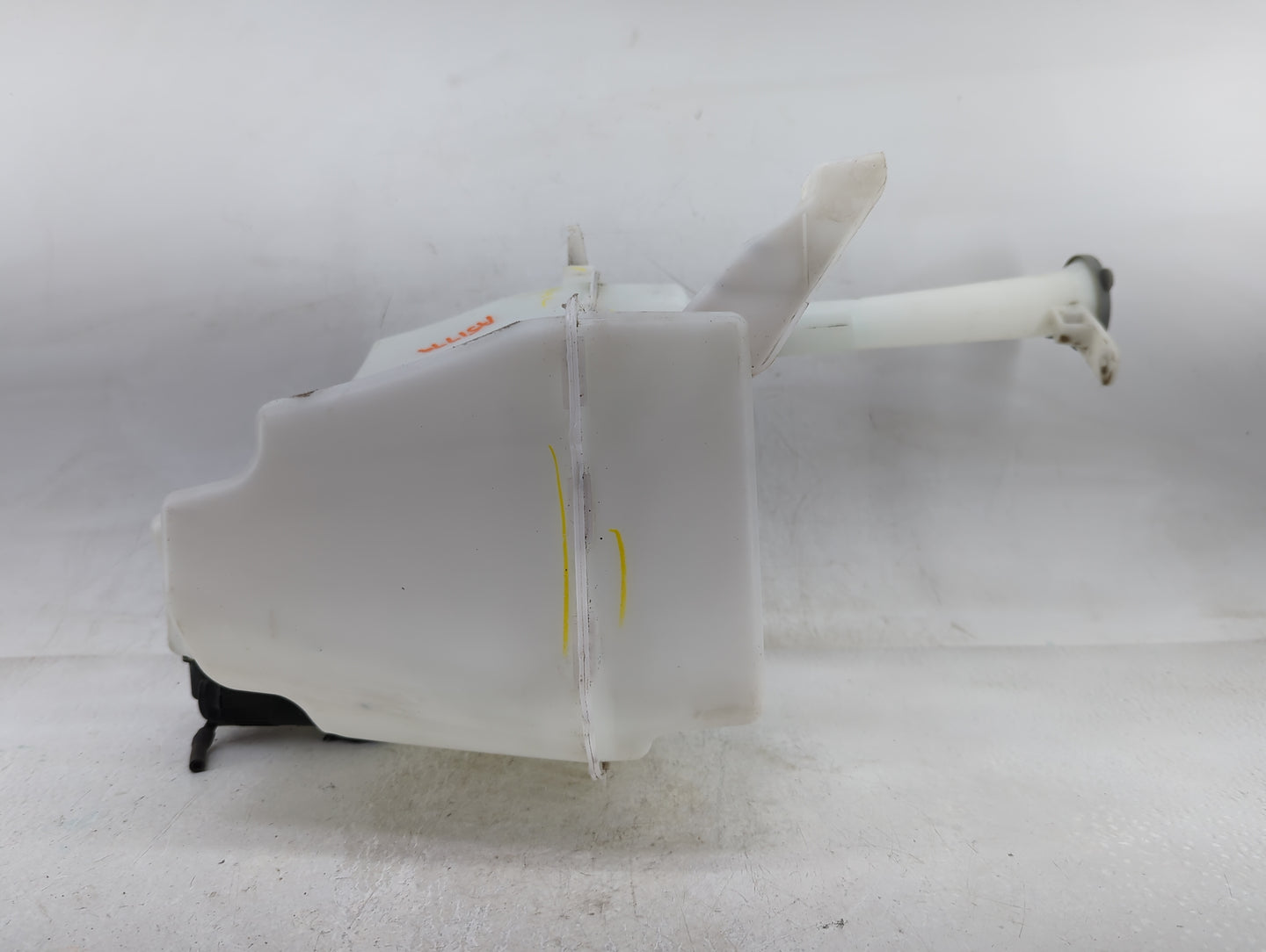 2016-2019 Nissan Sentra Windshield Washer Fluid Reservoir Bottle Oem - Oemusedautoparts1.com