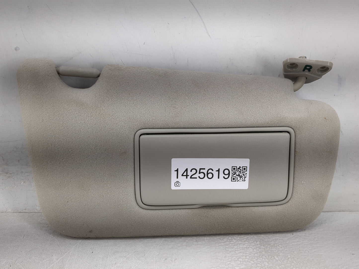 2013-2019 Nissan Sentra Sun Visor Shade Replacement Passenger Right Mirror Fits Fits 2012 2013 2014 2015 2016 2017 2018 2019