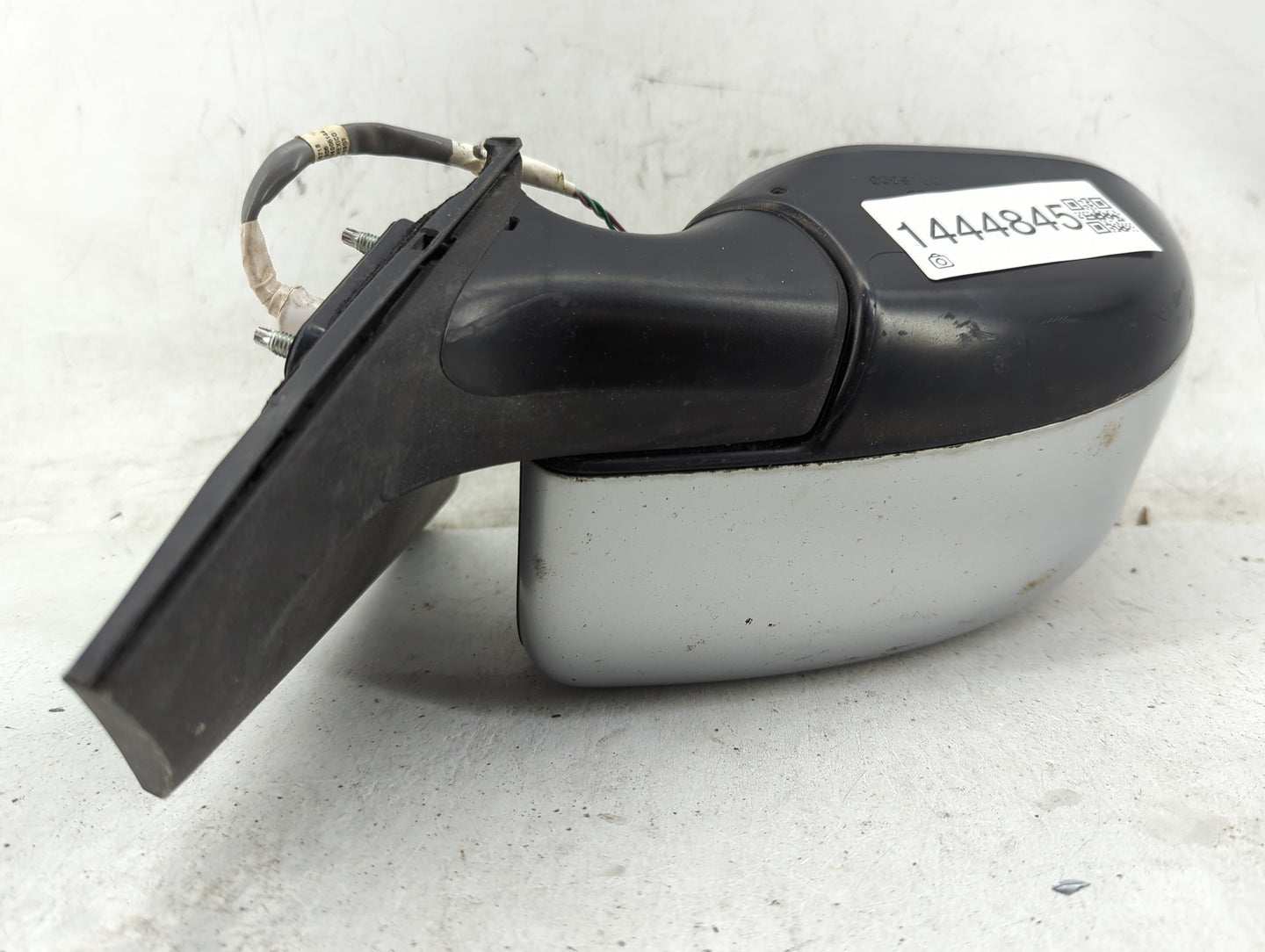 2016-2019 Nissan Sentra Passenger Side View Mirror - Right Door Mirror OEM Used - Oemusedautoparts1.com