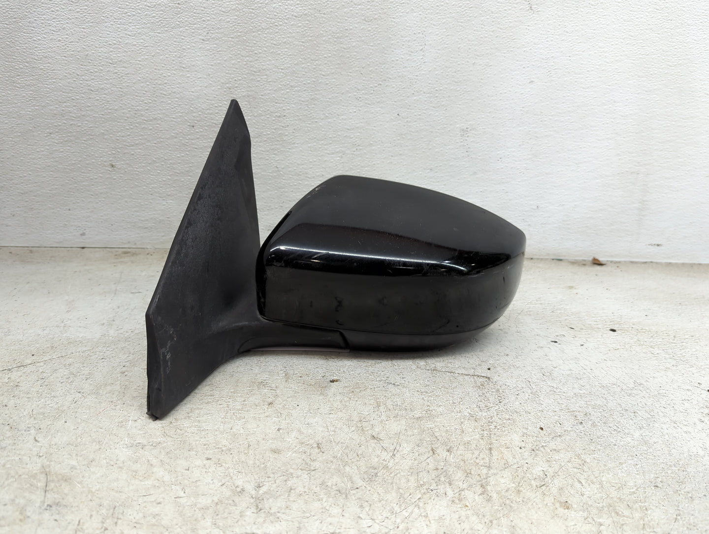 2016-2019 Nissan Sentra Driver Side View Mirror - Left Door Mirror OEM Used - Oemusedautoparts1.com