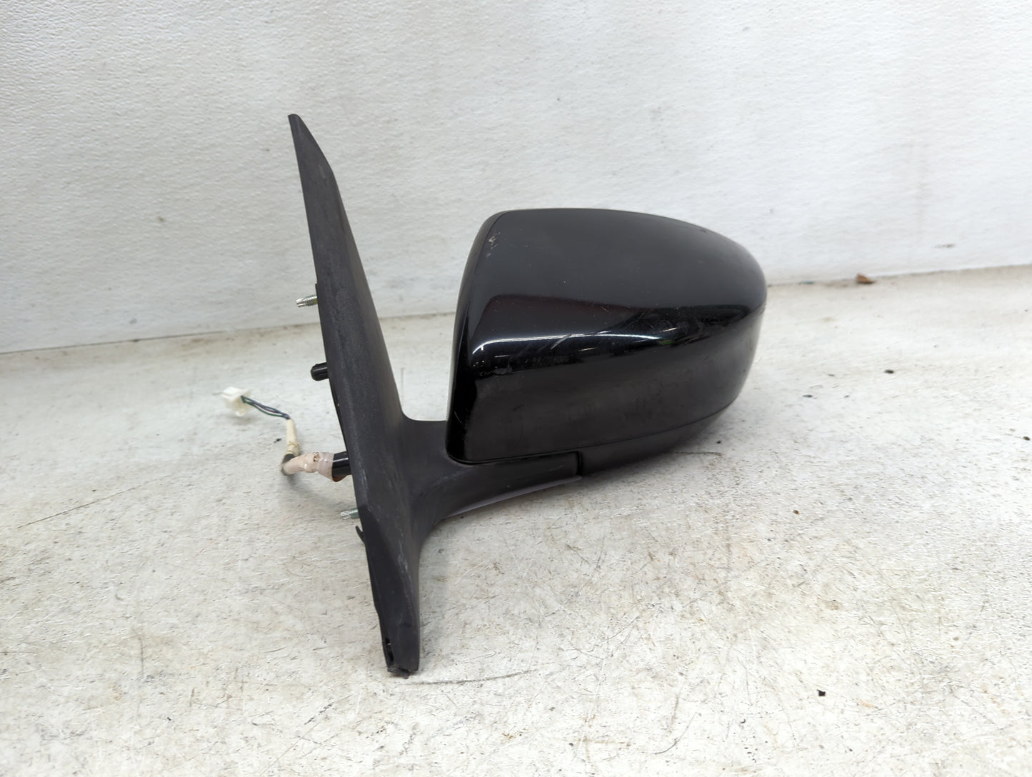 2016-2019 Nissan Sentra Driver Side View Mirror - Left Door Mirror OEM Used - Oemusedautoparts1.com