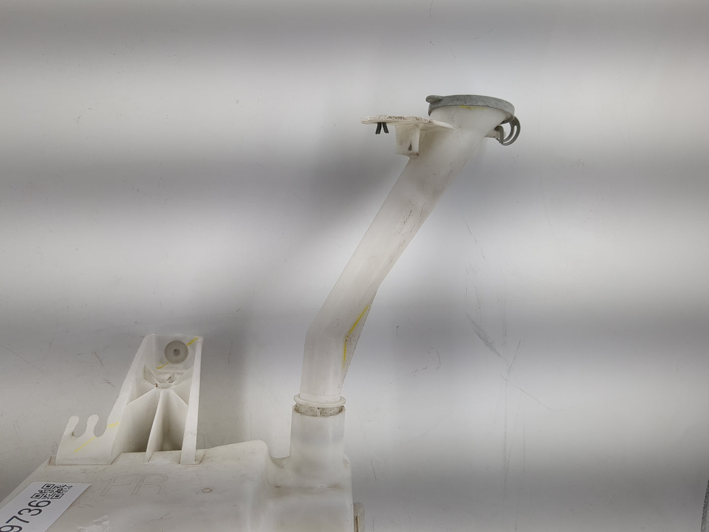 2017-2017 Nissan Sentra Windshield Washer Fluid Reservoir Bottle Oem - Oemusedautoparts1.com