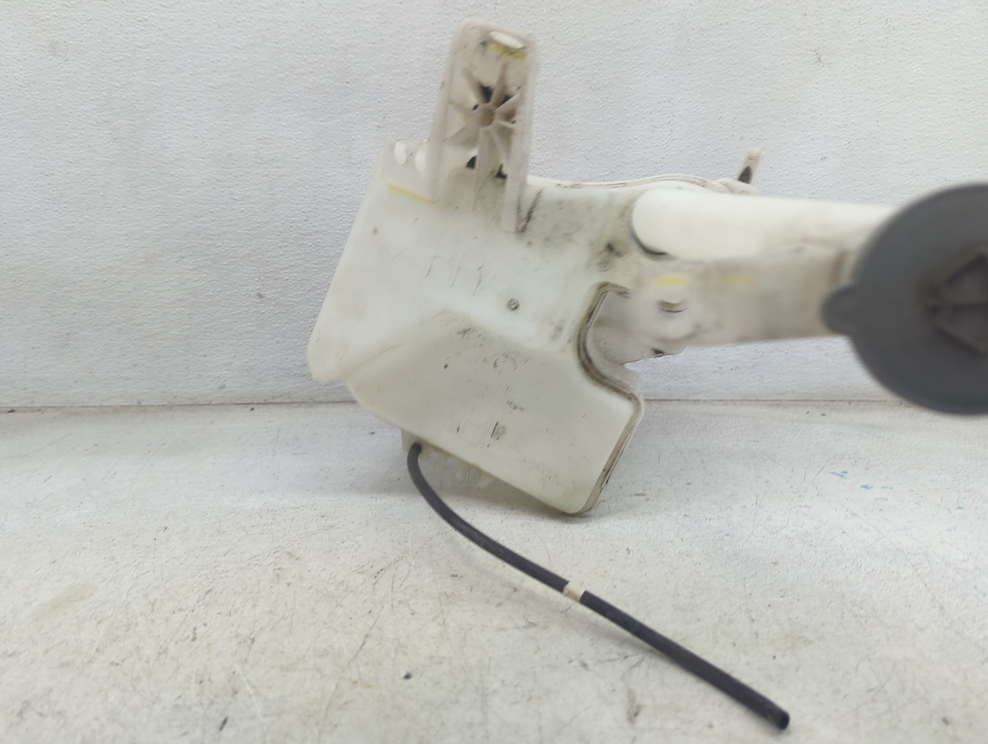 2016-2019 Nissan Sentra Windshield Washer Fluid Reservoir Bottle Oem 1473590 - Oemusedautoparts1.com