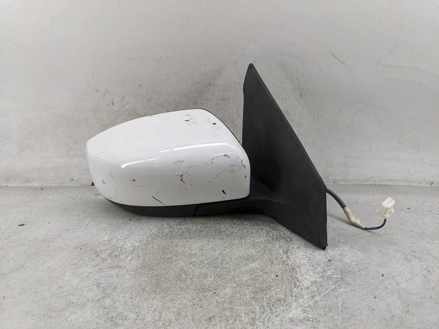 2016-2019 Nissan Sentra Passenger Side View Mirror - Right Door Mirror OEM Used - Oemusedautoparts1.com