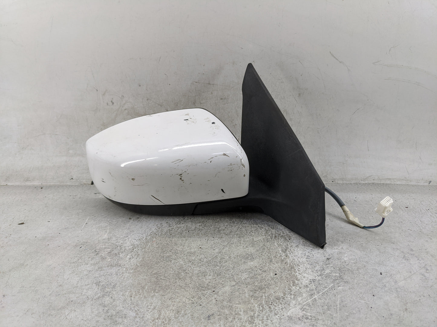 2016-2019 Nissan Sentra Passenger Side View Mirror - Right Door Mirror OEM Used - Oemusedautoparts1.com