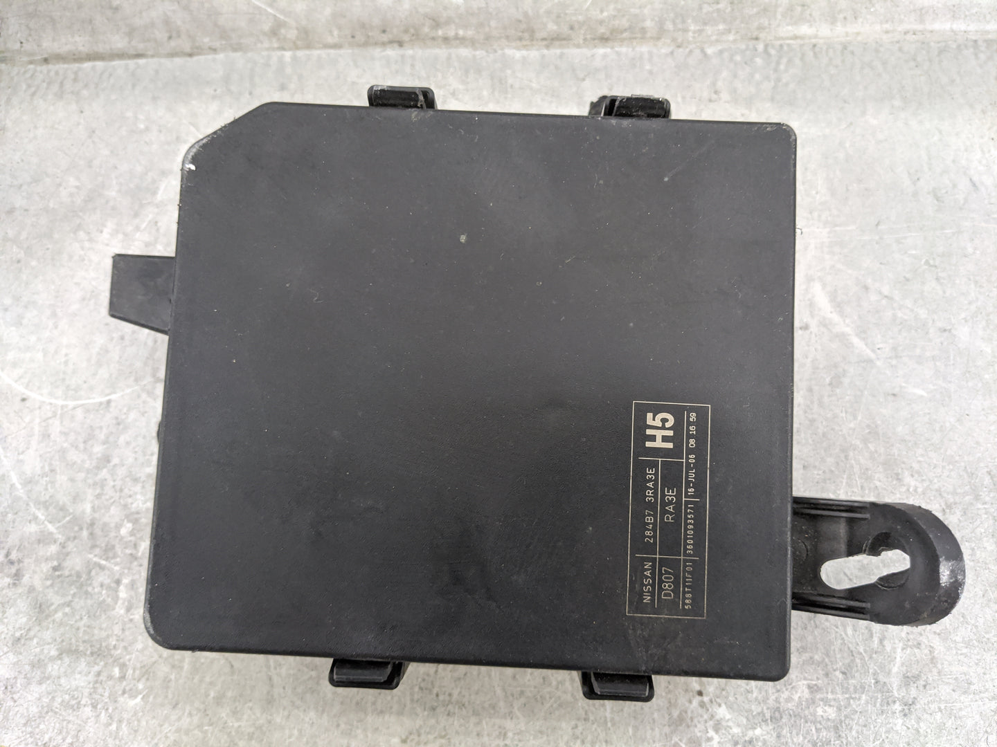 2013-2019 Nissan Sentra Fusebox Fuse Box Panel Relay Module P/N:284B7 3RA3E 284B73RA3E Fits OEM Used Auto Parts - Oemusedaut