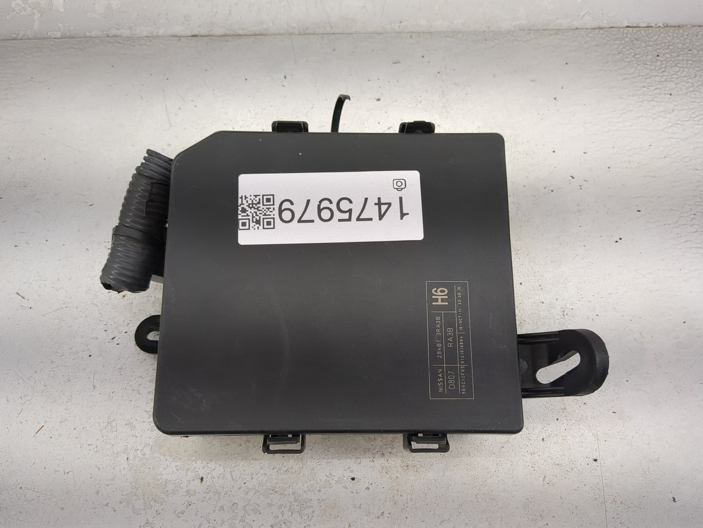 2013-2019 Nissan Sentra Fusebox Fuse Box Panel Relay Module P/N:284B7-3RA3B 6121016884 Fits OEM Used Auto Parts - Oemusedaut