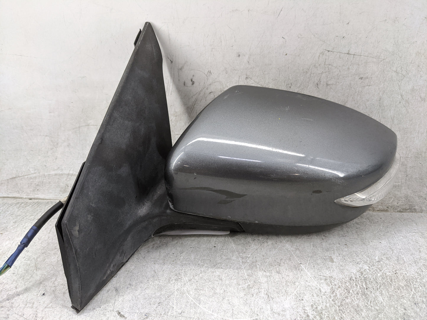 2016-2019 Nissan Sentra Driver Side View Mirror - Left Door Mirror OEM Used - Oemusedautoparts1.com