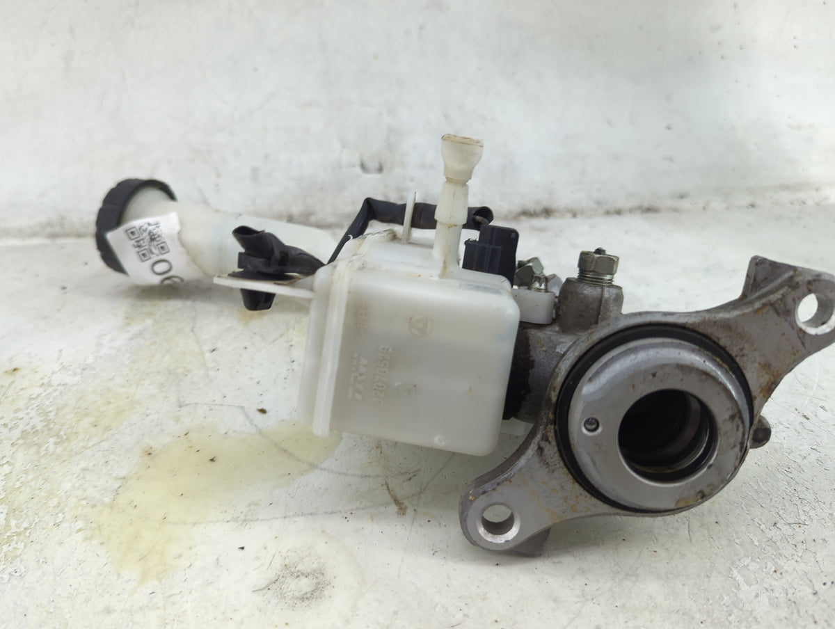 2013-2019 Nissan Sentra Brake Master Cylinder 1492390 - Oemusedautoparts1.com