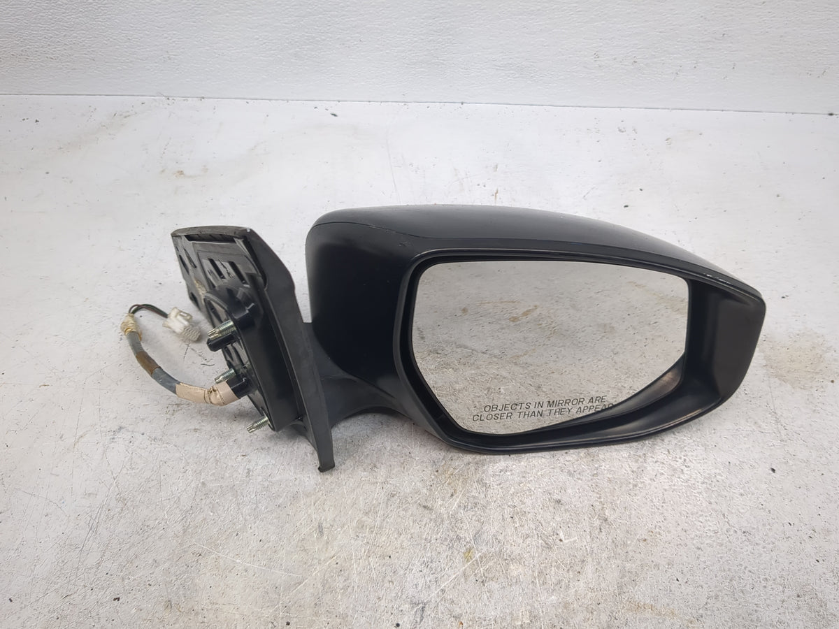 2016-2019 Nissan Sentra Passenger Side View Mirror - Right Door Mirror OEM Used - Oemusedautoparts1.com