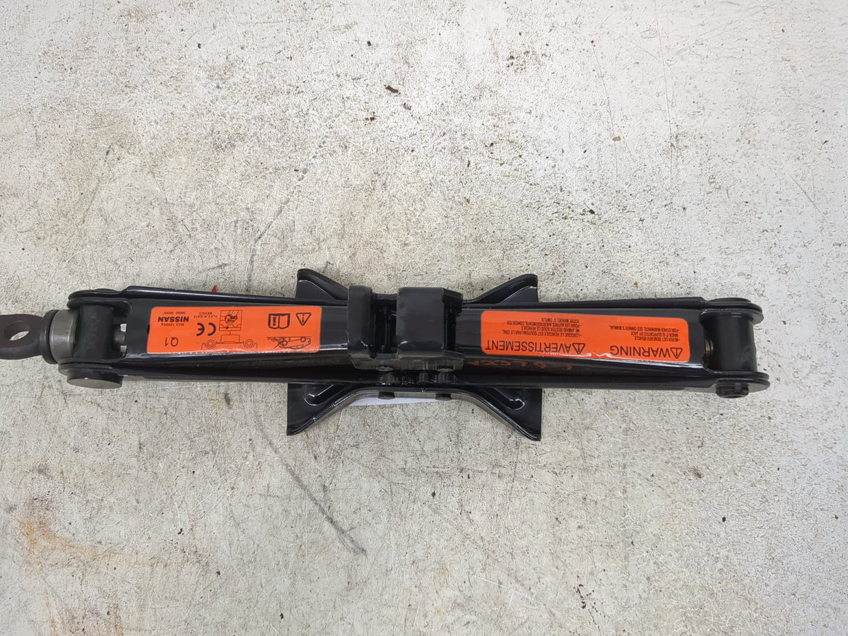 2017 Nissan Sentra Spare Scissor Car Jack - Oemusedautoparts1.com