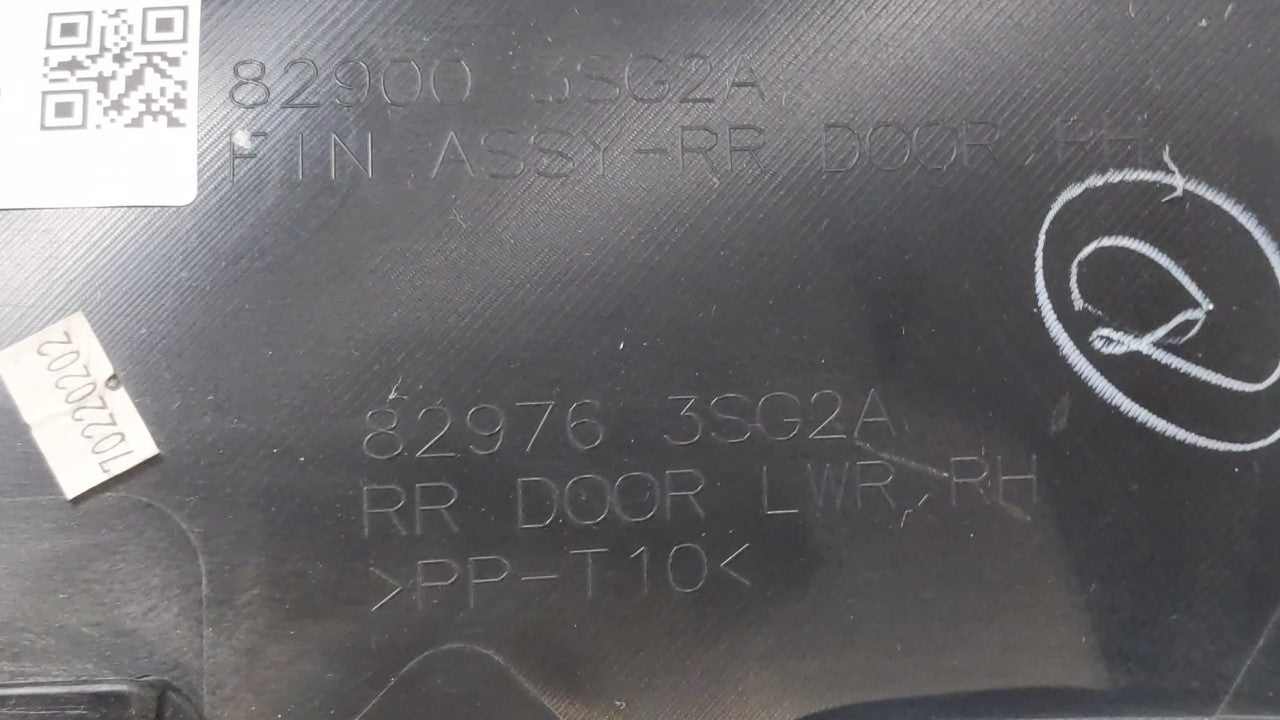 2017 Nissan Sentra Rear Right Passenger Interior Door Panel Trim - Oemusedautoparts1.com
