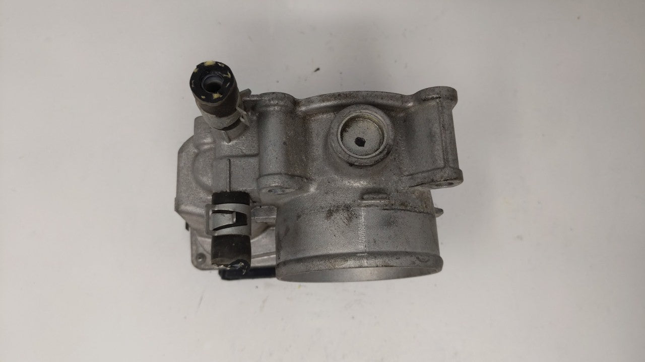 2013-2019 Nissan Sentra Throttle Body P/N:3RA60-01 C 3RA60-01 E, 3RA60-01 D Fits Fits 2013 2014 2015 2016 2017 2018 2019 OEM