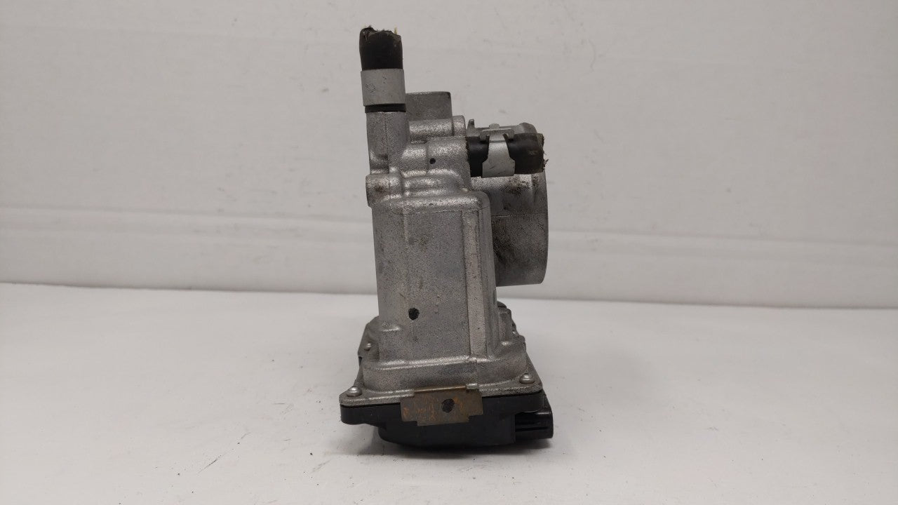 2013-2019 Nissan Sentra Throttle Body P/N:3RA60-01 C 3RA60-01 E, 3RA60-01 D Fits Fits 2013 2014 2015 2016 2017 2018 2019 OEM
