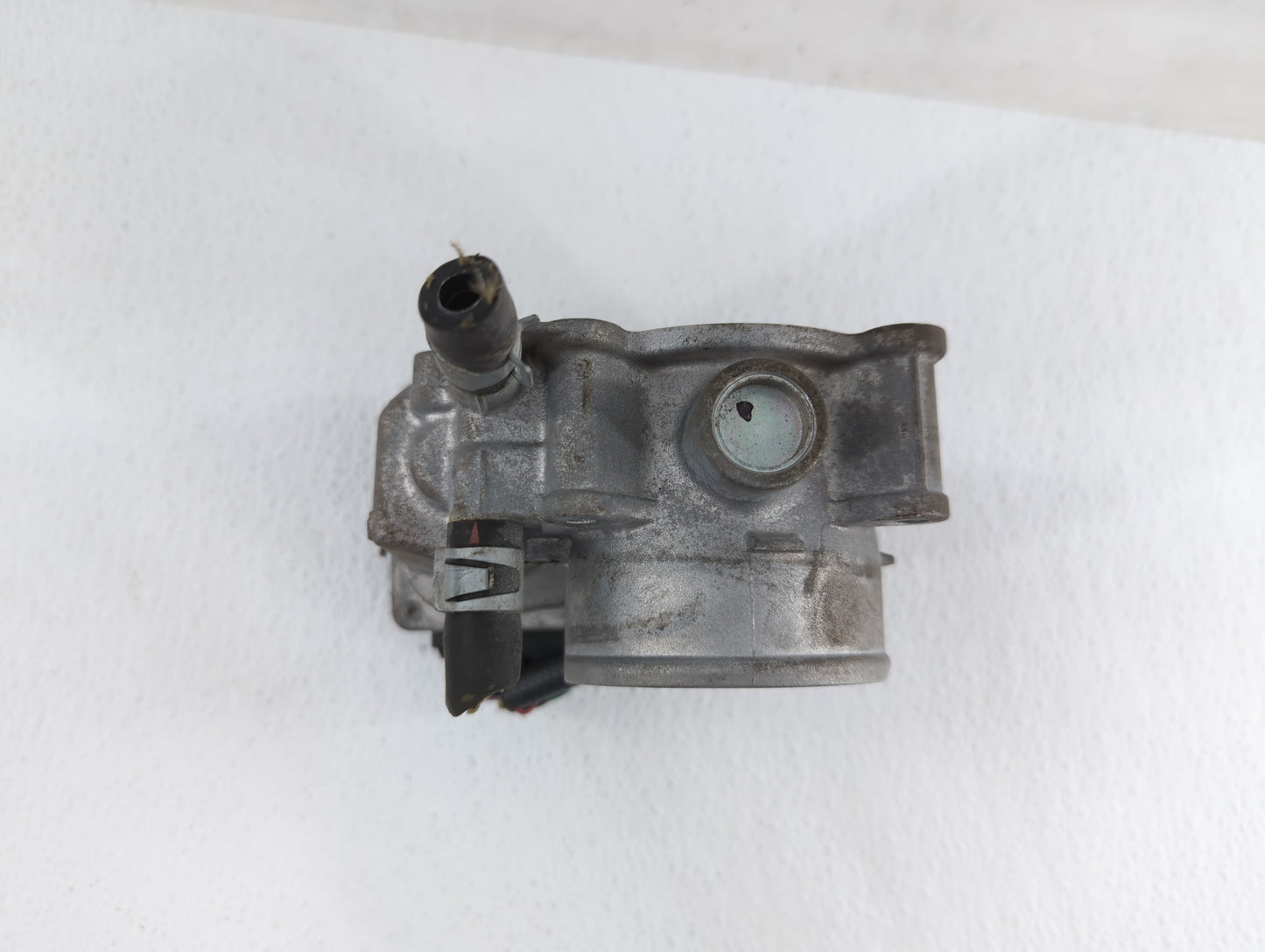2013-2019 Nissan Sentra Throttle Body P/N:3RA60-01 C 3RA60-01 E, 3RA60-01 D Fits Fits 2013 2014 2015 2016 2017 2018 2019 OEM