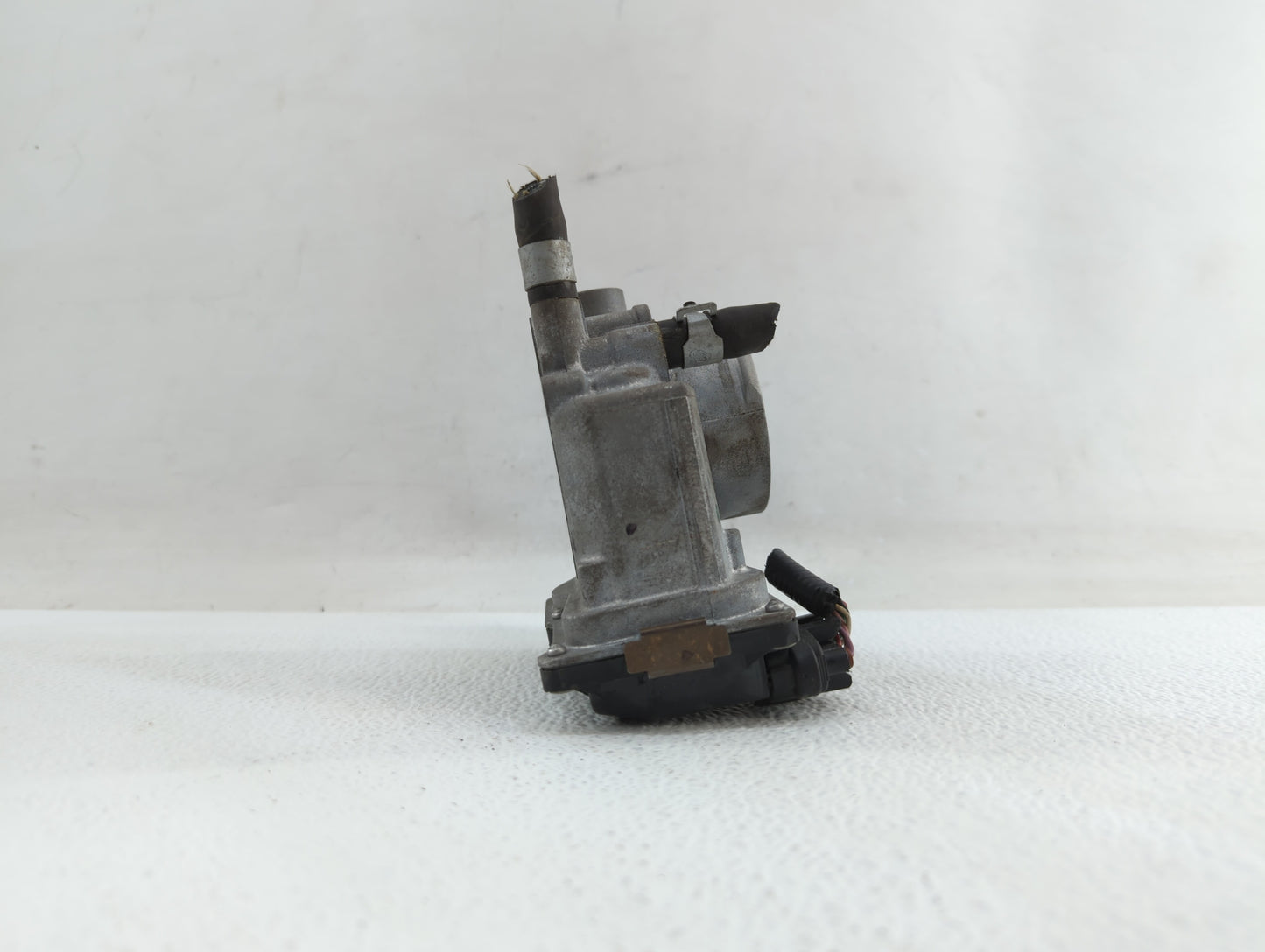 2013-2019 Nissan Sentra Throttle Body P/N:3RA60-01 C 3RA60-01 E, 3RA60-01 D Fits Fits 2013 2014 2015 2016 2017 2018 2019 OEM
