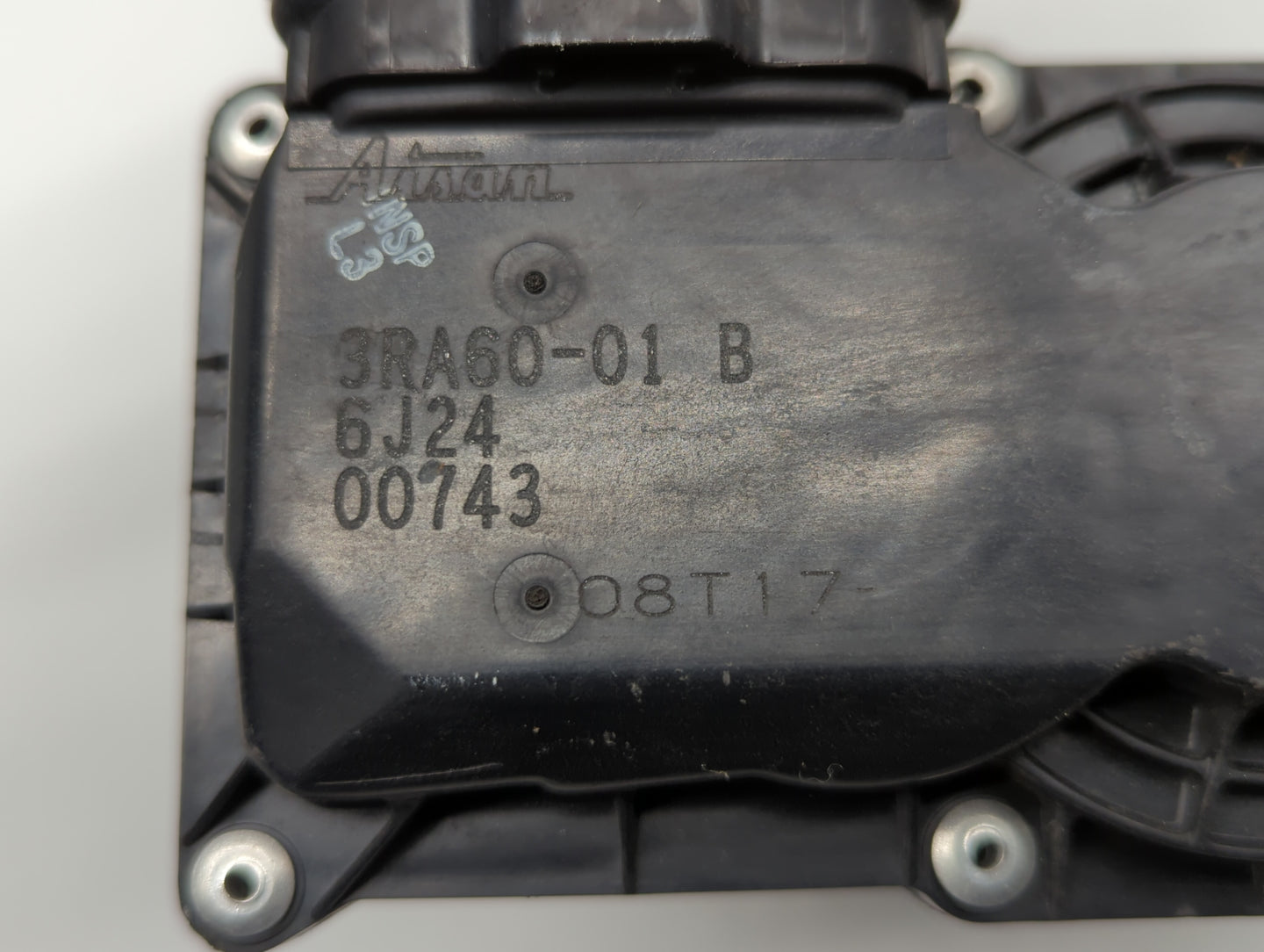 2013-2019 Nissan Sentra Throttle Body P/N:3RA60-01 C 3RA60-01 E, 3RA60-01 D Fits Fits 2013 2014 2015 2016 2017 2018 2019 OEM