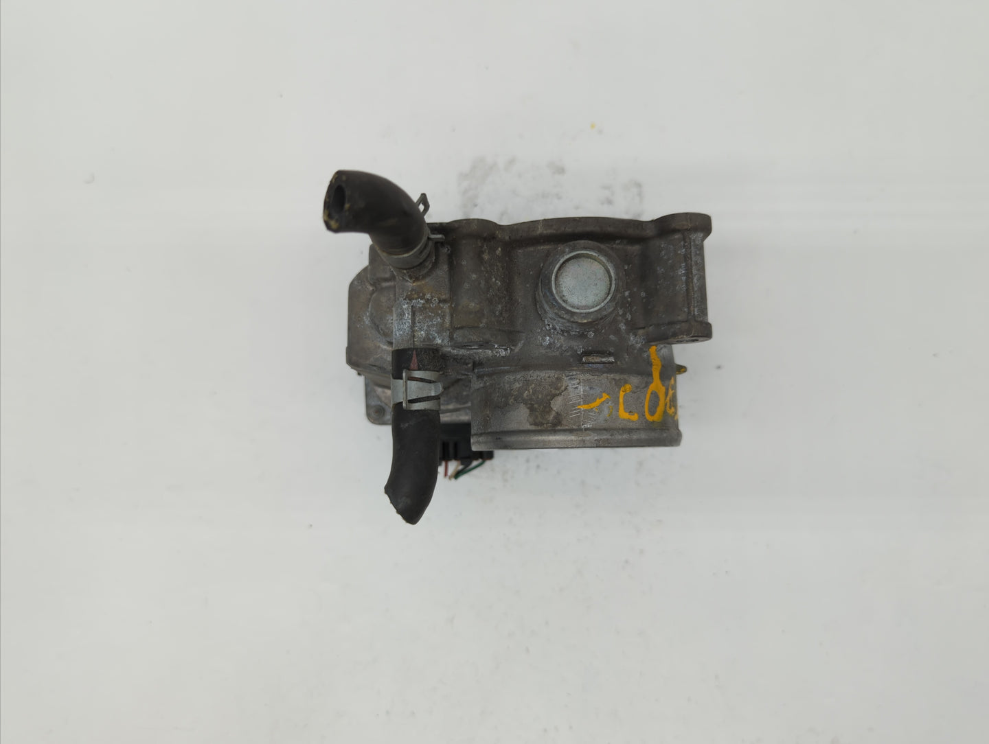 2013-2019 Nissan Sentra Throttle Body P/N:3RA60-01 C 3RA60-01 E, 3RA60-01 D Fits Fits 2013 2014 2015 2016 2017 2018 2019 OEM