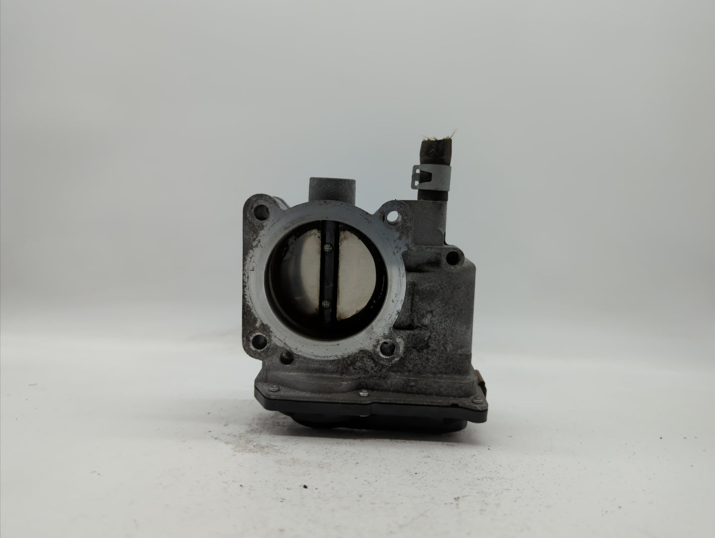 2013-2019 Nissan Sentra Throttle Body P/N:3RA60-01 C 3RA60-01 E, 3RA60-01 D Fits Fits 2013 2014 2015 2016 2017 2018 2019 OEM