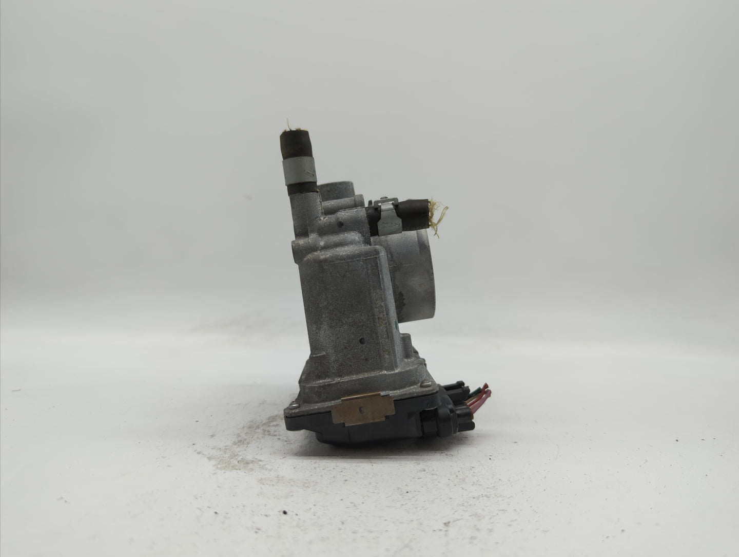 2013-2019 Nissan Sentra Throttle Body P/N:3RA60-01 C 3RA60-01 E, 3RA60-01 D Fits Fits 2013 2014 2015 2016 2017 2018 2019 OEM