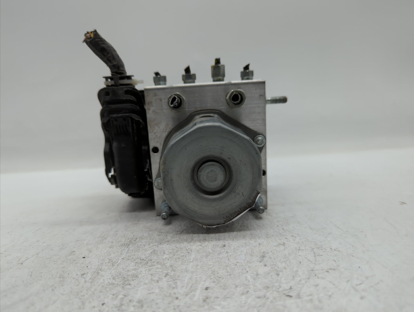 2016-2018 Nissan Sentra ABS Pump Control Module Replacement P/N:47660 5UD0C 47660 4FU0C Fits Fits 2016 2017 2018 OEM Used Au