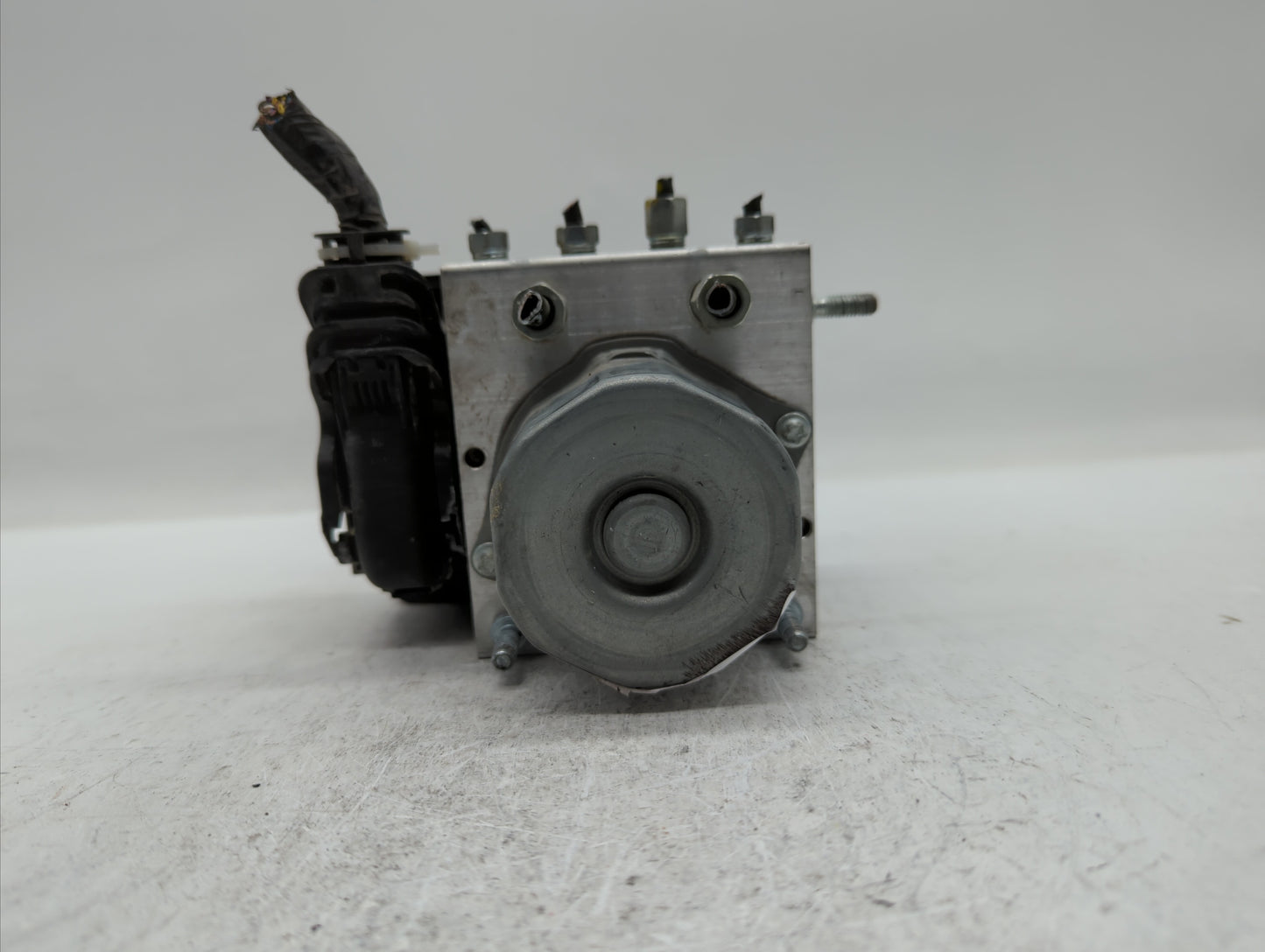 2016-2018 Nissan Sentra ABS Pump Control Module Replacement P/N:47660 5UD0C 47660 4FU0C Fits Fits 2016 2017 2018 OEM Used Au