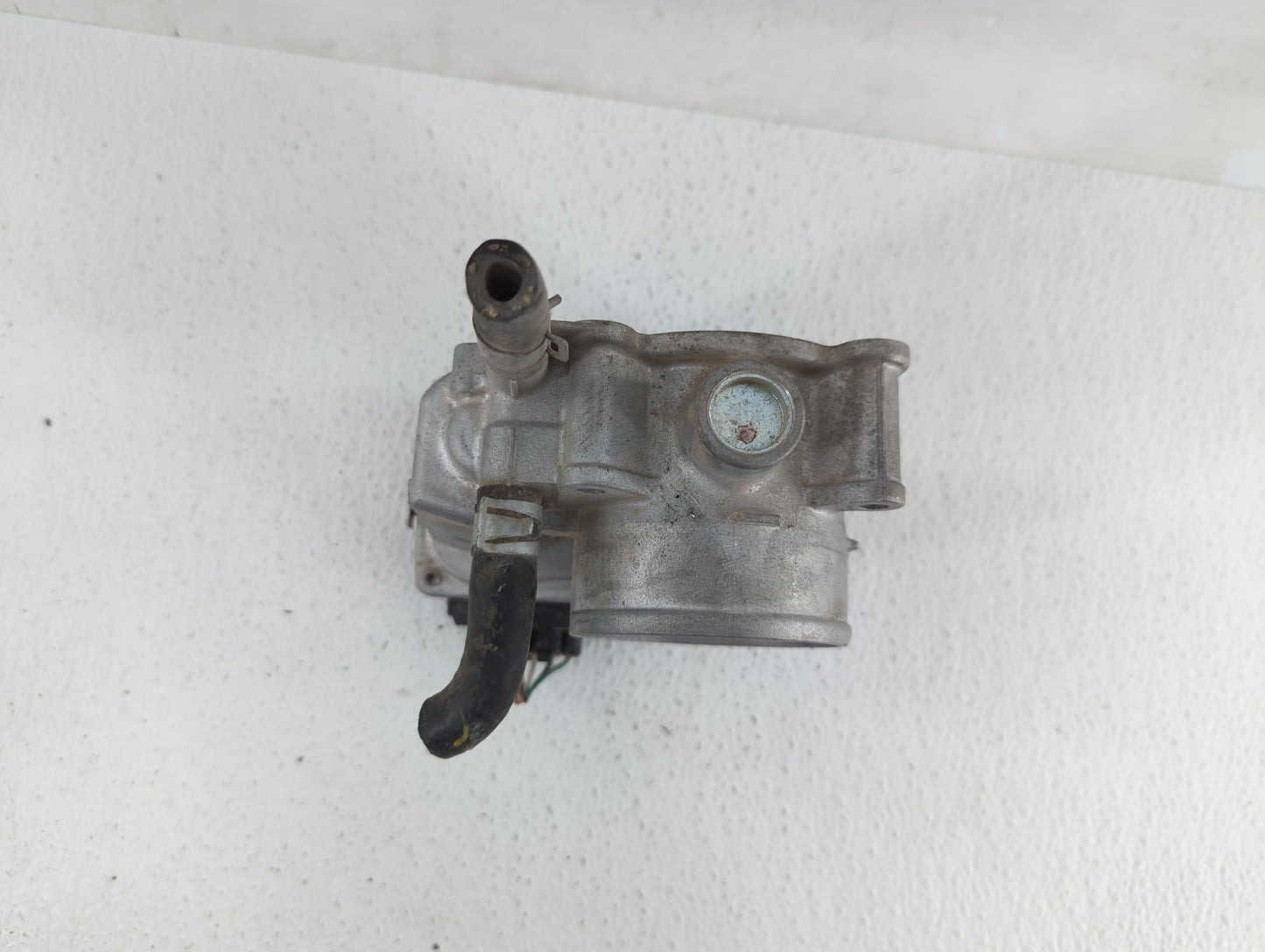 2013-2019 Nissan Sentra Throttle Body P/N:3RA60-01 C 3RA60-01 E, 3RA60-01 D Fits Fits 2013 2014 2015 2016 2017 2018 2019 OEM