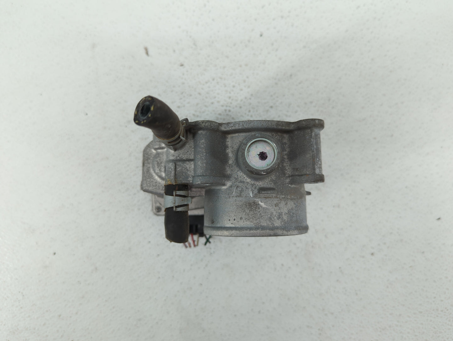 2013-2019 Nissan Sentra Throttle Body P/N:3RA60-01 C 3RA60-01 E, 3RA60-01 D Fits Fits 2013 2014 2015 2016 2017 2018 2019 OEM