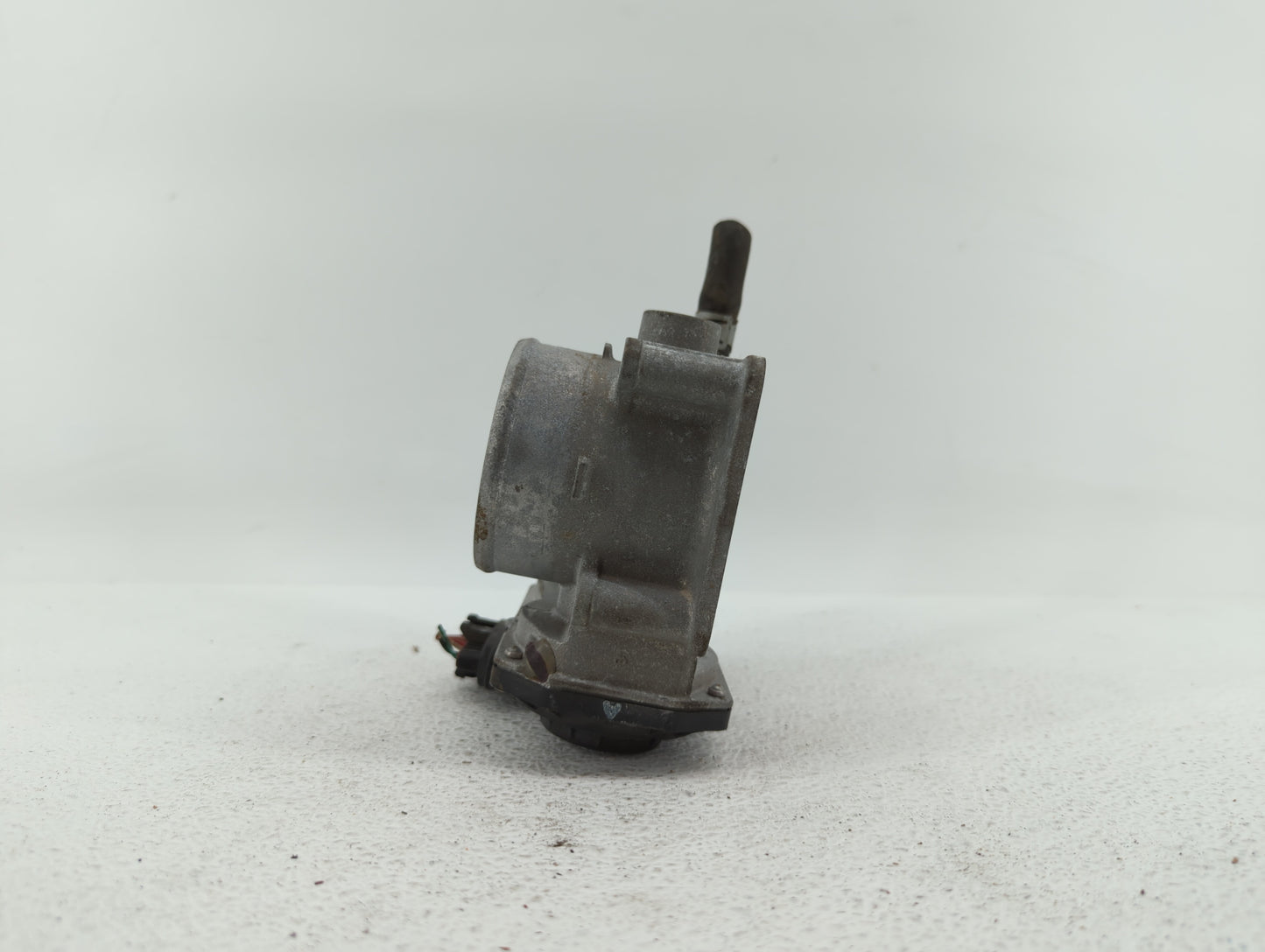 2013-2019 Nissan Sentra Throttle Body P/N:3RA60-01 C 3RA60-01 E, 3RA60-01 D Fits Fits 2013 2014 2015 2016 2017 2018 2019 OEM