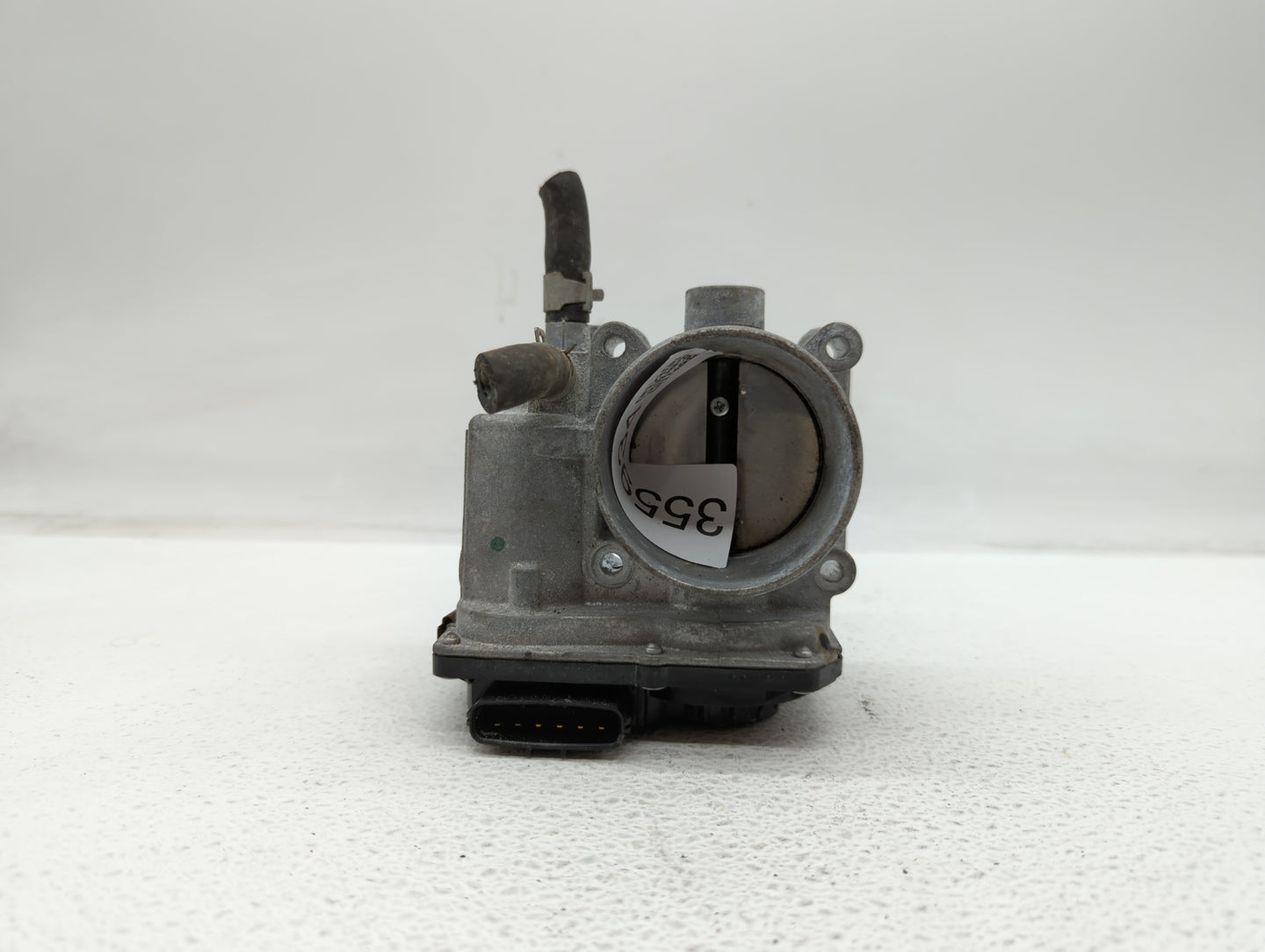 2013-2019 Nissan Sentra Throttle Body P/N:3RA60-01 C 3RA60-01 E, 3RA60-01 D Fits Fits 2013 2014 2015 2016 2017 2018 2019 OEM