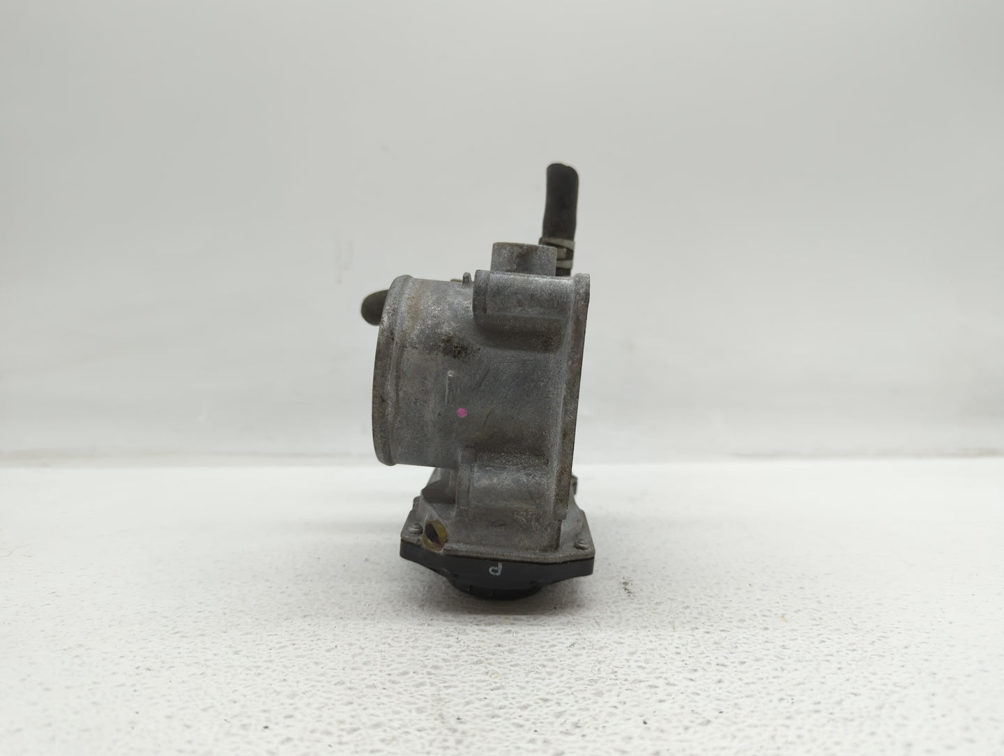 2013-2019 Nissan Sentra Throttle Body P/N:3RA60-01 C 3RA60-01 E, 3RA60-01 D Fits Fits 2013 2014 2015 2016 2017 2018 2019 OEM