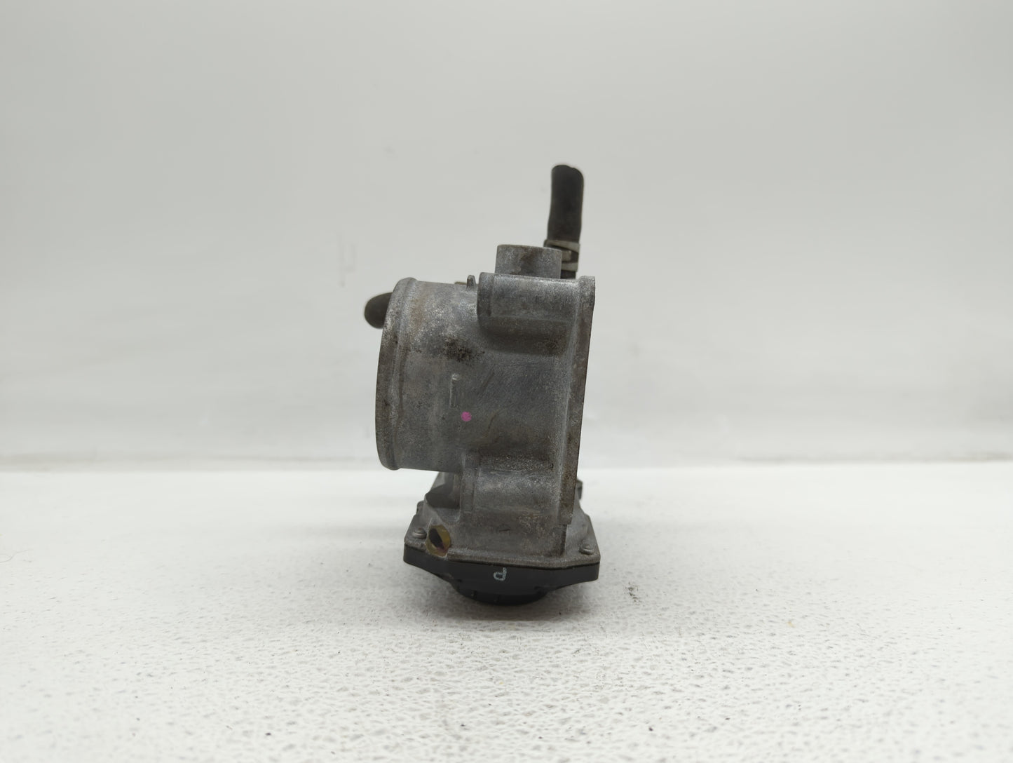 2013-2019 Nissan Sentra Throttle Body P/N:3RA60-01 C 3RA60-01 E, 3RA60-01 D Fits Fits 2013 2014 2015 2016 2017 2018 2019 OEM