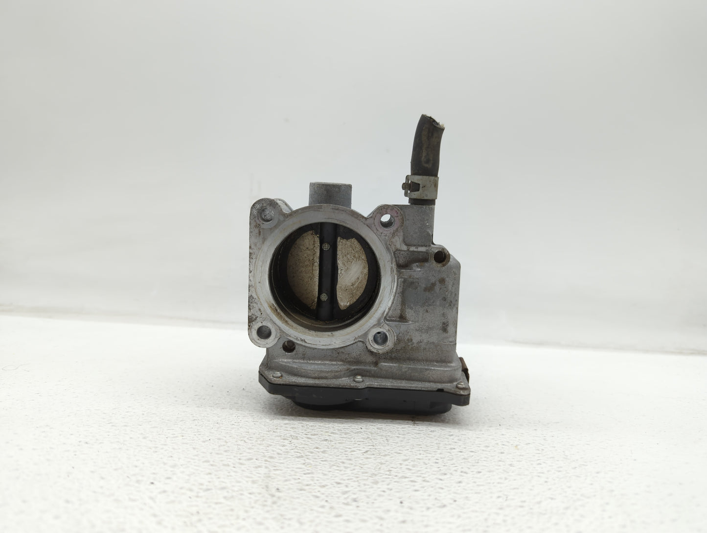 2013-2019 Nissan Sentra Throttle Body P/N:3RA60-01 C 3RA60-01 E, 3RA60-01 D Fits Fits 2013 2014 2015 2016 2017 2018 2019 OEM